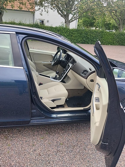 Volvo V60 15 of 15