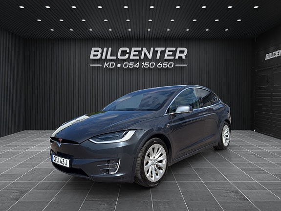 Tesla Model X 3 of 5