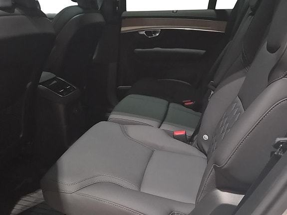 Volvo XC90 6 of 25