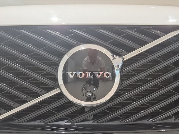 Volvo XC90 20 of 25
