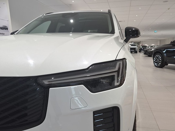 Volvo XC90 21 of 25