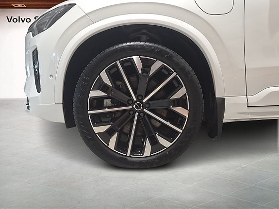 Volvo XC90 9 of 25