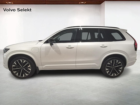 Volvo XC90 3 of 25