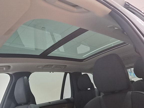 Volvo XC90 22 of 25
