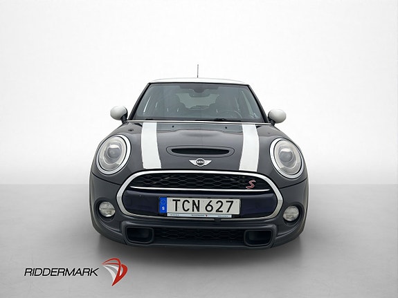 MINI Cooper S 2 of 5