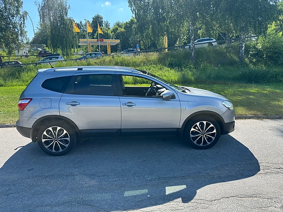 Nissan Qashqai+2 5 of 5
