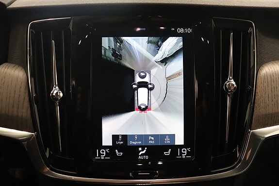 Volvo V90 Cross Country 13 of 13