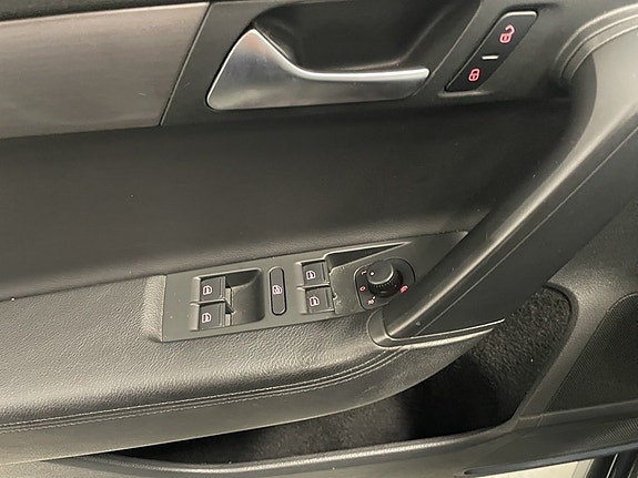 Volkswagen Passat 22 of 22