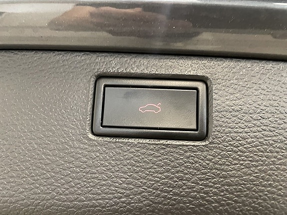 Volkswagen Passat 9 of 22