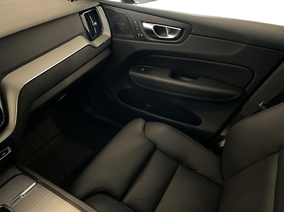 Volvo XC60 27 of 28