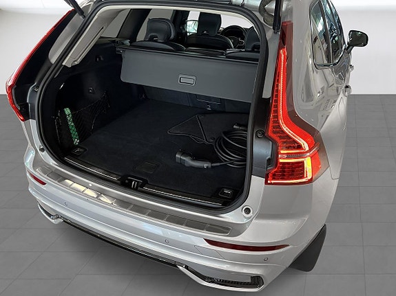 Volvo XC60 12 of 28