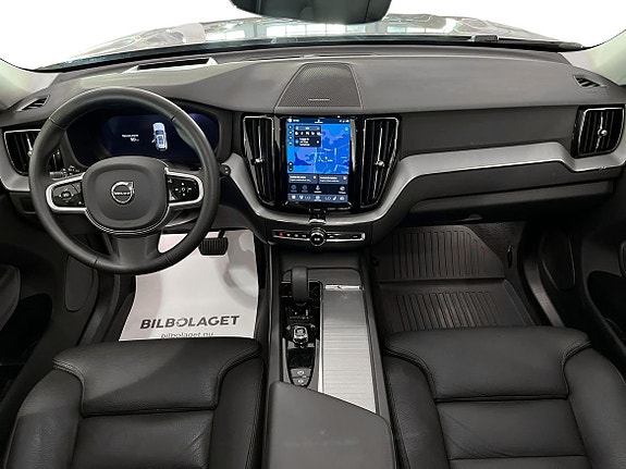 Volvo XC60 8 of 28