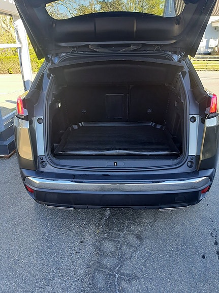 Peugeot 3008 3 of 5