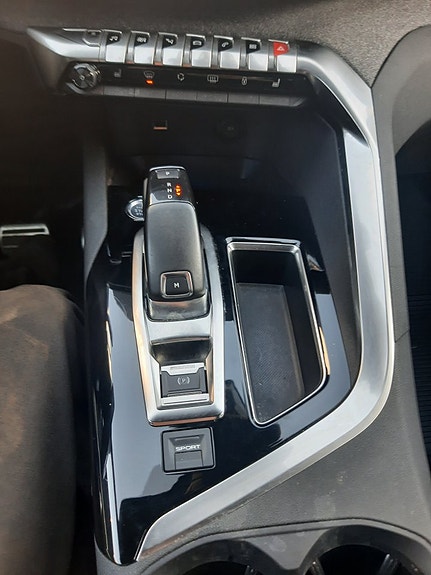 Peugeot 3008 8 of 9