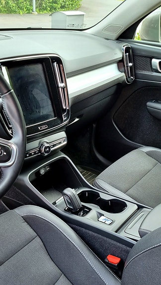 Volvo XC40 5 of 5