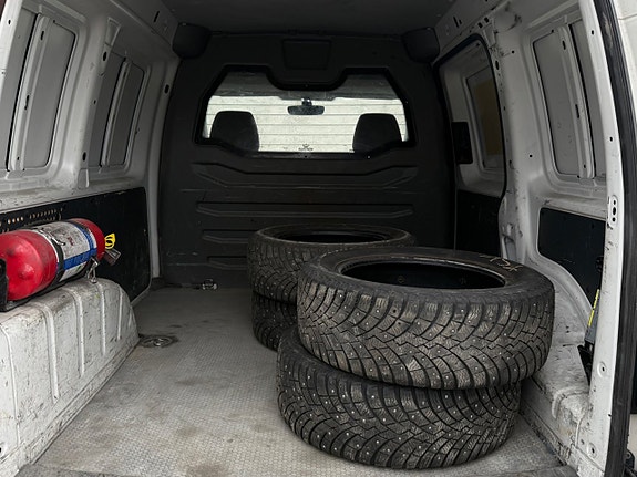Volkswagen Caddy 9 of 9