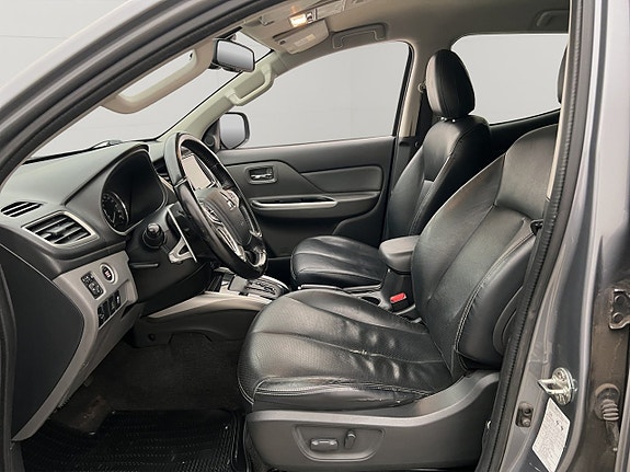 Mitsubishi L200 15 of 30