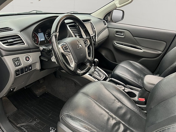 Mitsubishi L200 14 of 30