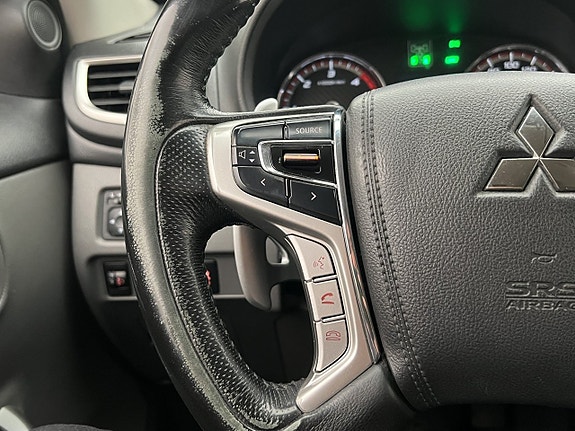 Mitsubishi L200 17 of 30