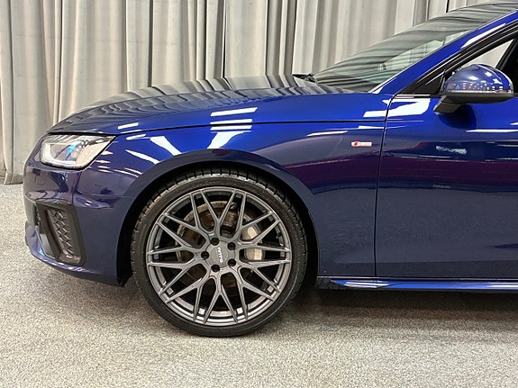 Audi A4 5 of 15