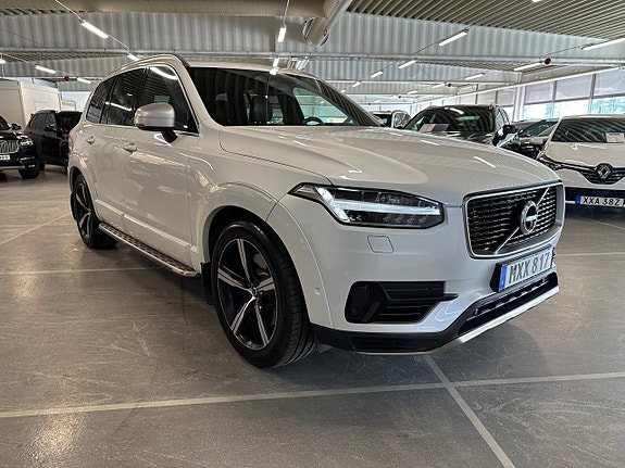 Volvo XC90 2 of 26