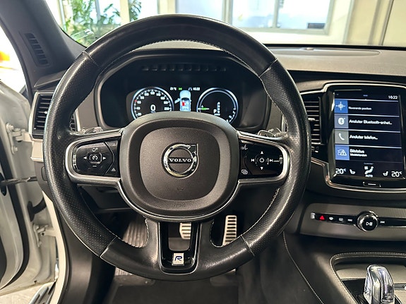 Volvo XC90 16 of 26