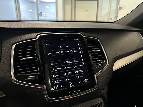 Volvo XC90 21 of 26