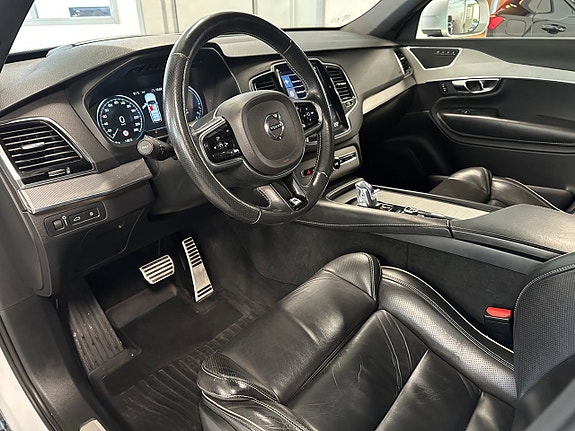 Volvo XC90 13 of 26