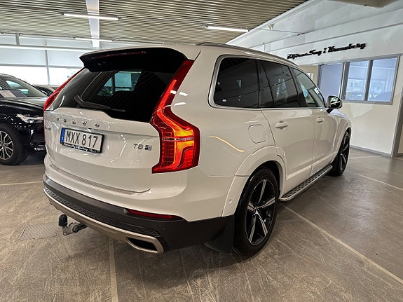 Volvo XC90 3 of 26