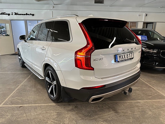 Volvo XC90 4 of 26