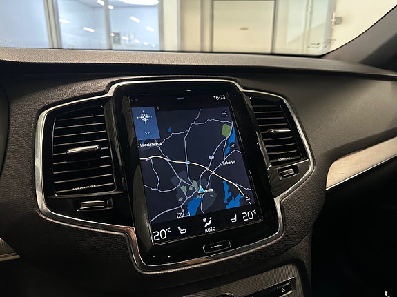 Volvo XC90 22 of 26