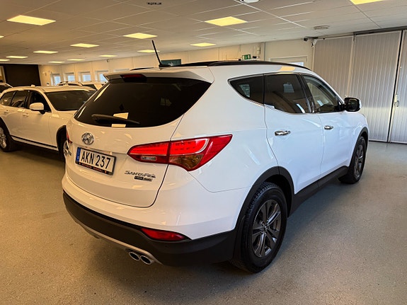 Hyundai Santa Fe 10 of 30