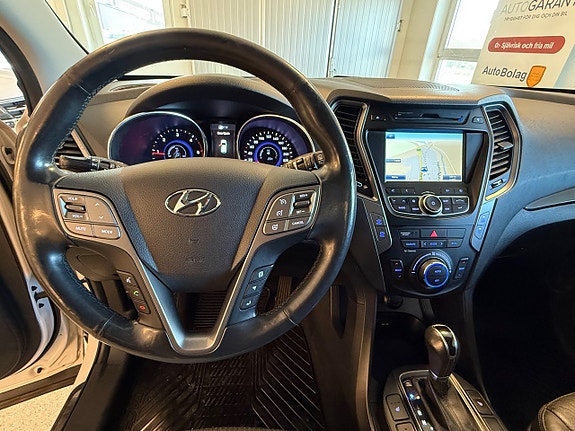 Hyundai Santa Fe 25 of 30