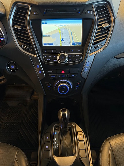 Hyundai Santa Fe 28 of 30