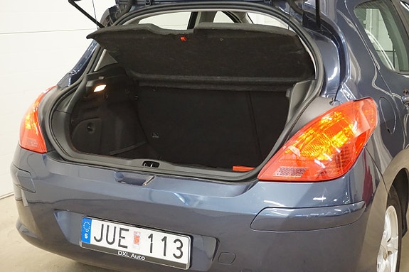Peugeot 308 8 of 22