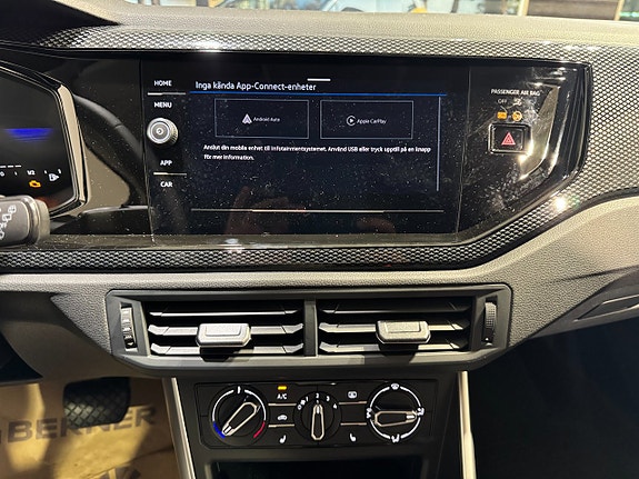 Volkswagen Polo 12 of 27