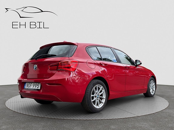BMW 118i 5 of 5