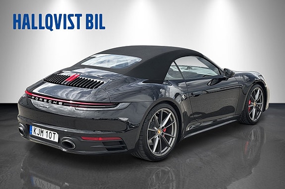 Porsche 911 Carrera S 4 of 5