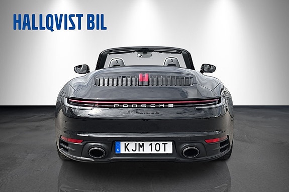 Porsche 911 Carrera S 11 of 26