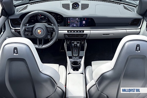 Porsche 911 Carrera S 19 of 26