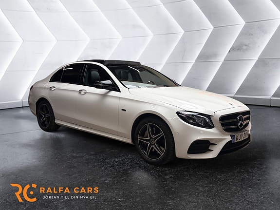Mercedes-Benz E300 de 5 of 19