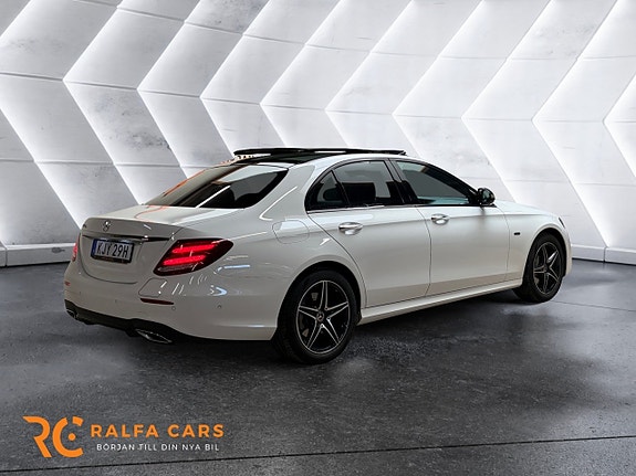 Mercedes-Benz E300 de 7 of 19