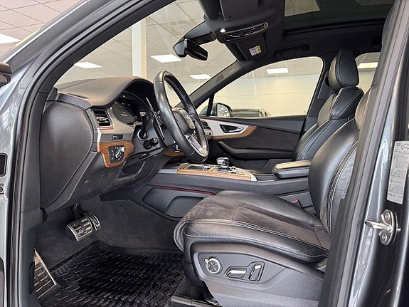 Audi Q7 8 of 25