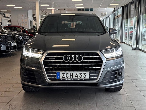 Audi Q7 7 of 25