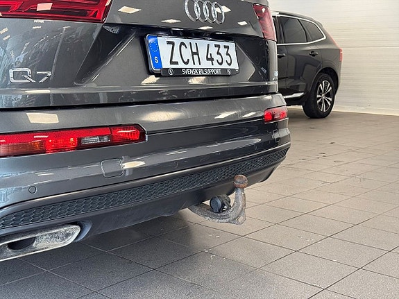 Audi Q7 25 of 25