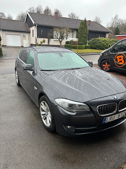 BMW 530d 4 of 5