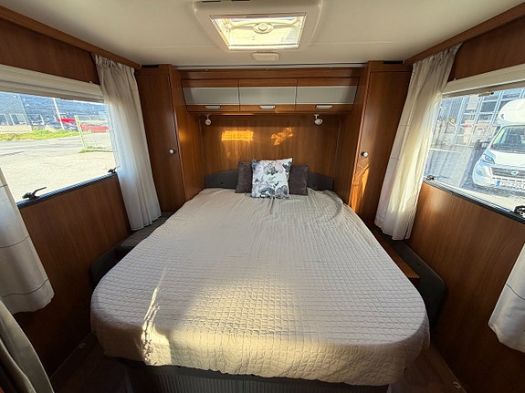Dethleffs Magic White Edition Queenbed - B-kort - Solcell - Nya däck & Kamrem! 15 of 19