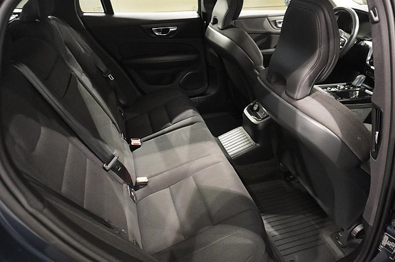 Volvo V60 8 of 18