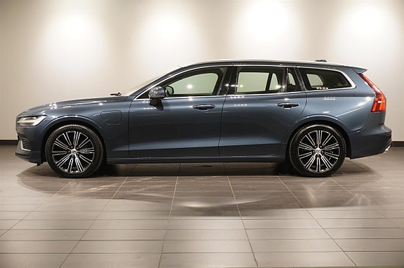 Volvo V60 2 of 18