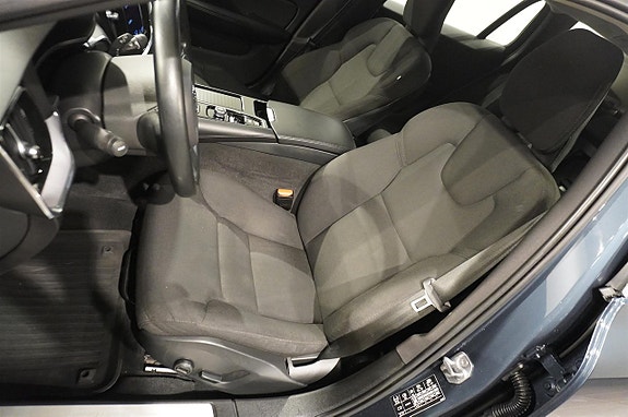 Volvo V60 4 of 18